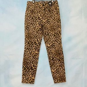Leopard-Print Ankle Legging